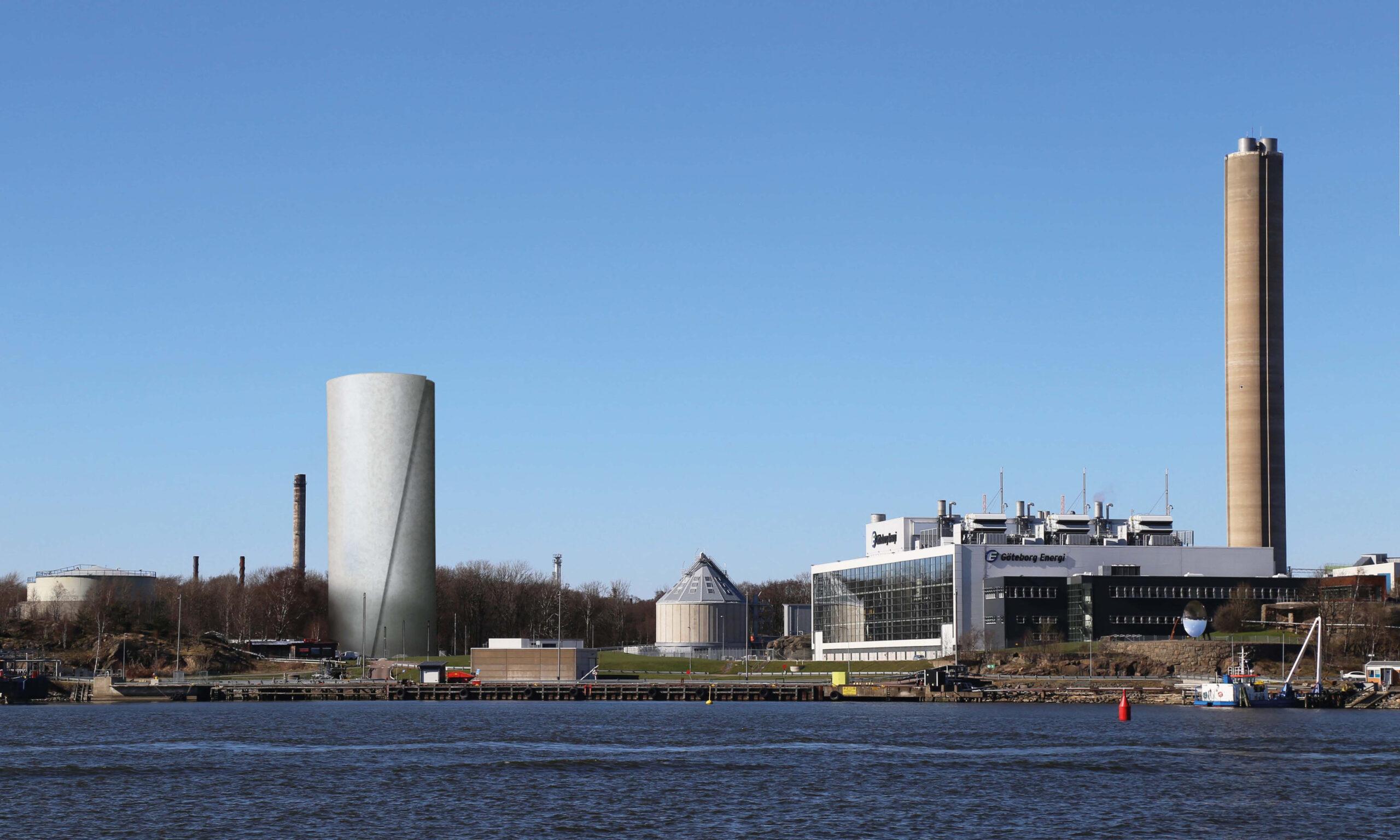 A distric heating facility in Gothenburg, a tall and wide tower to the left; a tall and slim tower to the right. One of Gothenburg's initiatives for a greener future.